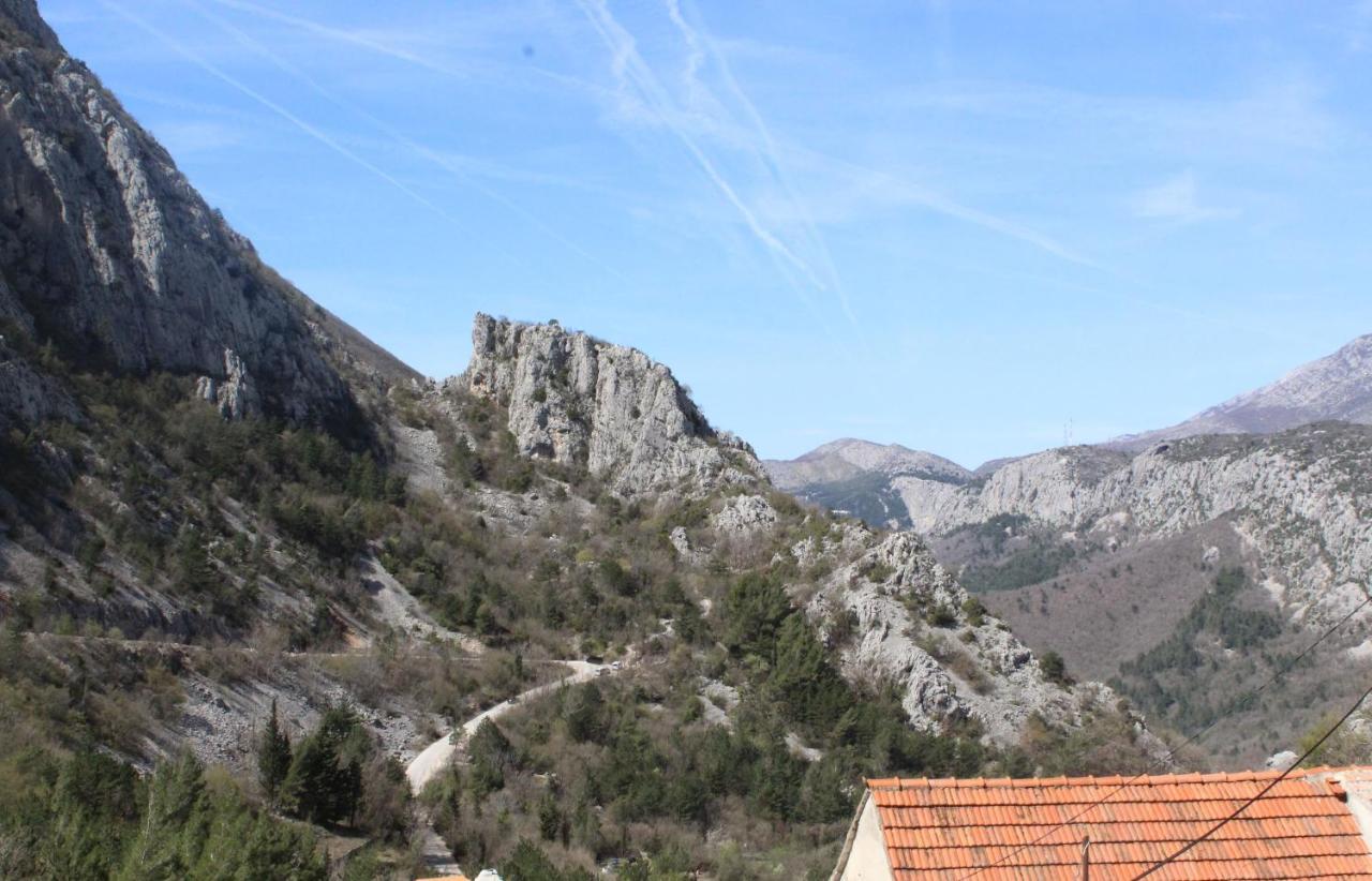 Willa Mini Stone House Omiš Zewnętrze zdjęcie