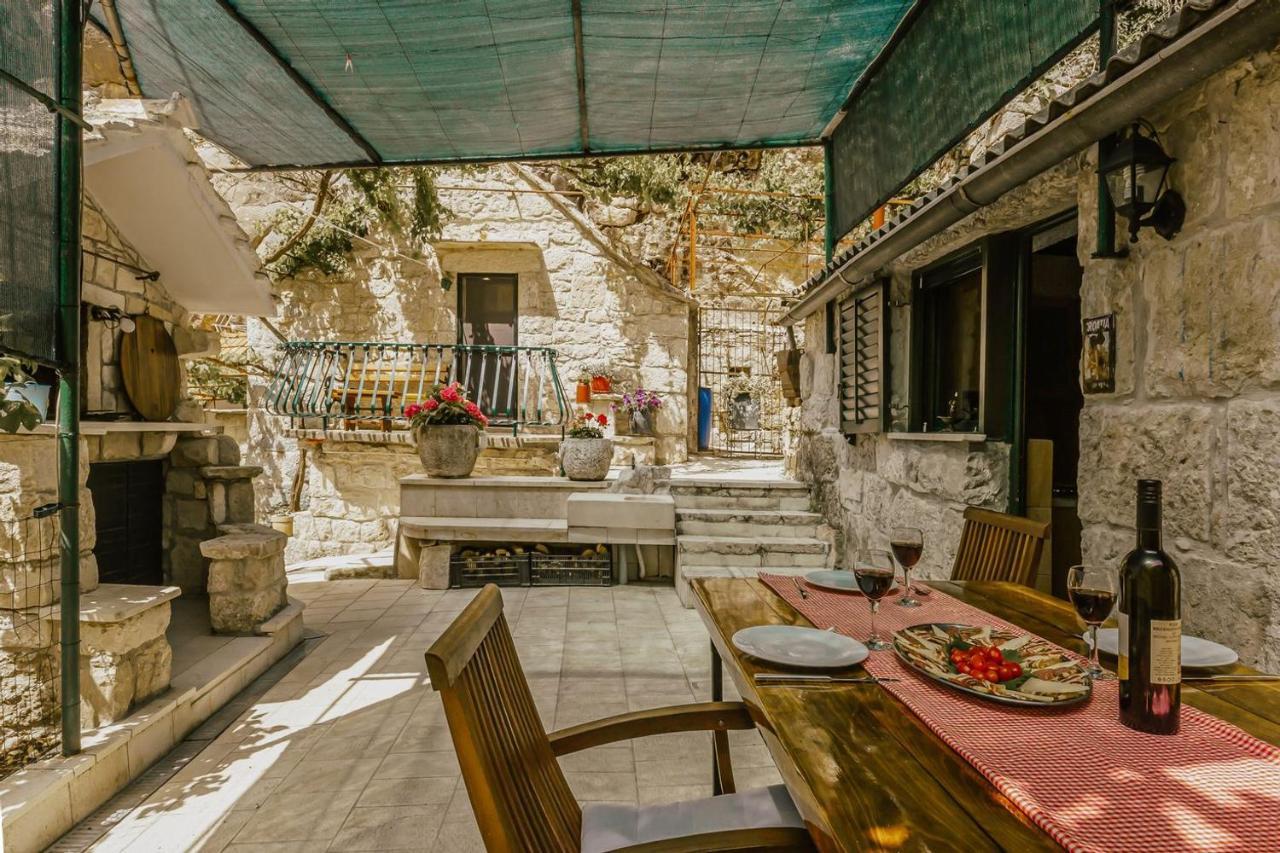 Willa Mini Stone House Omiš Zewnętrze zdjęcie