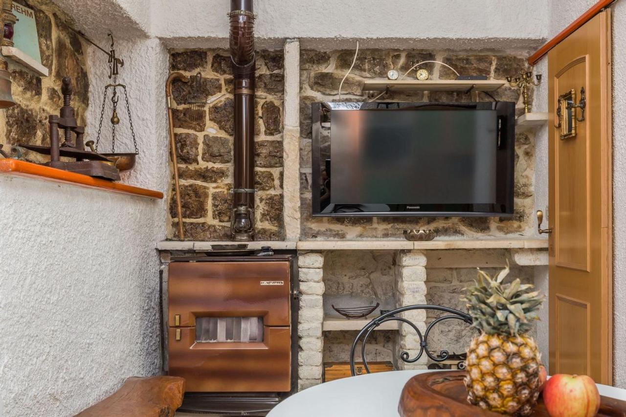 Willa Mini Stone House Omiš Zewnętrze zdjęcie